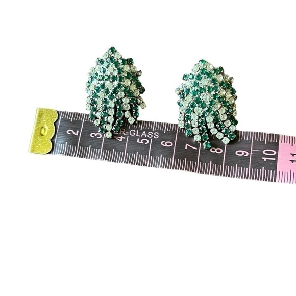 Woman’s Rhinestone Waterfall Cocktail 
With Emerald Marquise Crystal Eearings - Picture 5 of 6